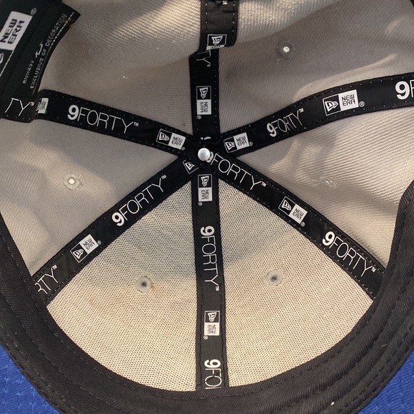 New Officially Licensed adjustable Mr.Mets Logo New York Mets baseball hat. - Picture 8 of 9